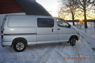 toyota hiace awd