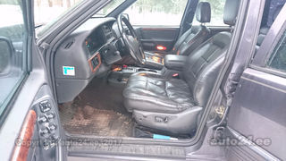 Jeep Grand Cherokee Limited 5.2 V8 156kW