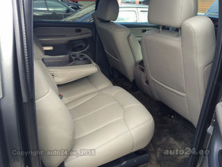 Chevrolet Suburban LT 5.3 V8 213kW