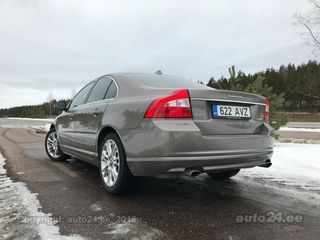 Volvo S80 4.4 V8 232kW
