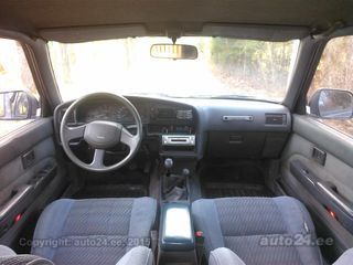 Toyota 4-Runner HILUX SURF 2.4 TD 66kW