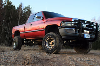 Dodge RAM Offroad lifted 5.9 v8 180kW
