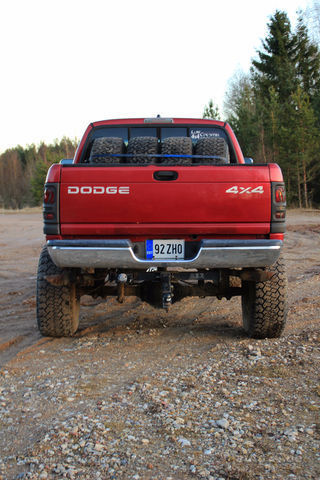 Dodge RAM Offroad lifted 5.9 v8 180kW