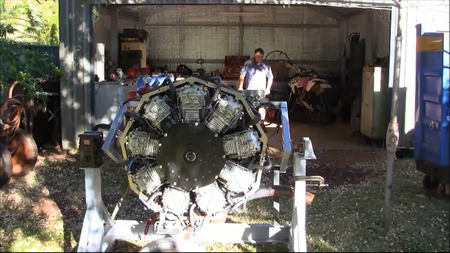 Kodukootud radiaalmootor. Kaader: Youtube